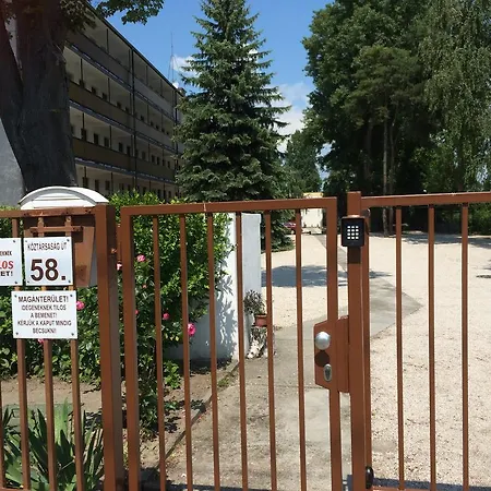 Lägenhet Lido Tarsasnyaralo *