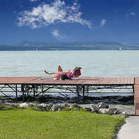 Lido Tarsasnyaralo Lägenhet