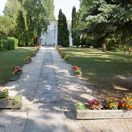 Lido Tarsasnyaralo Lägenhet