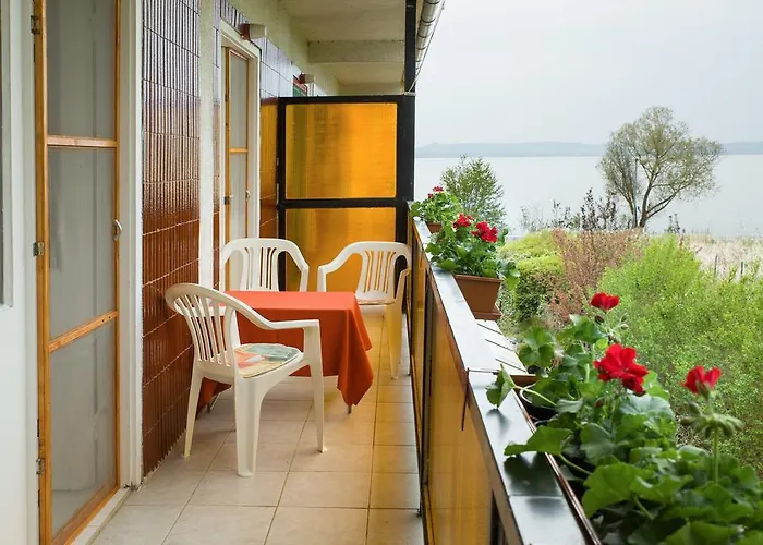 Lido Tarsasnyaralo 아파트