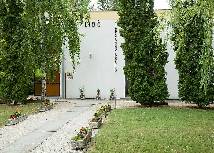 아파트 Lido Tarsasnyaralo *